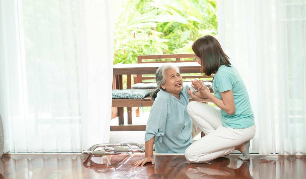 Home Care Assistance Tower Road FL - Risk Factors that Lead to Falls