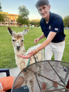 Alzheimer's Care Gainesville, FL - Touching Hearts at Home Hosts “Karaoke for a Cause” to Benefit Alzheimer’s, Raises $2,000 to #ENDALZ!